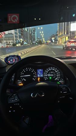 Infiniti M